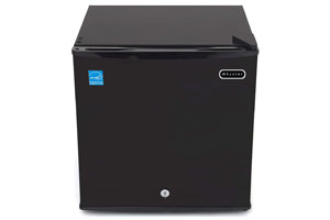 Whynter CUF-110B Energy Star 1.1 Cubic Feet Upright Lock, Black Freezer